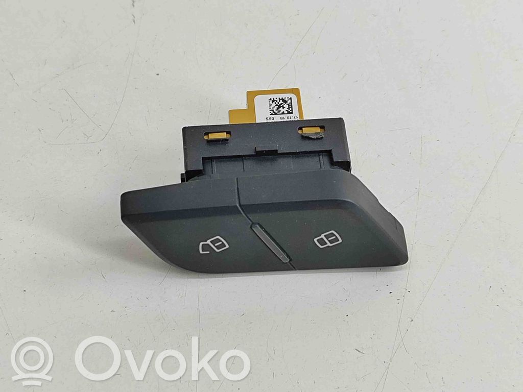 Audi A5 Central locking switch button 