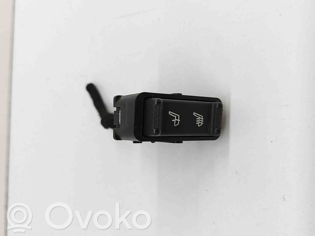 Chrysler Pacifica Seat heating switch 