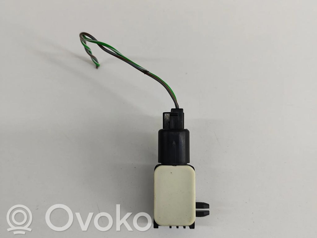 Sensor impacto/accidente para activar Airbag   31264395