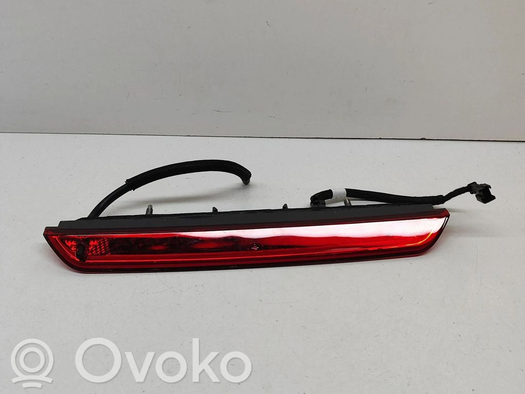 Peugeot 2008 II Trzecie światło stop 