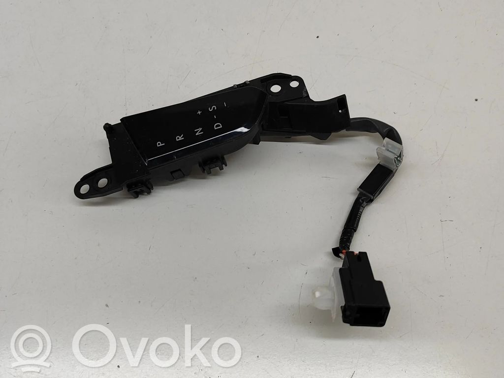 Lexus UX Gear shift selector indicator 