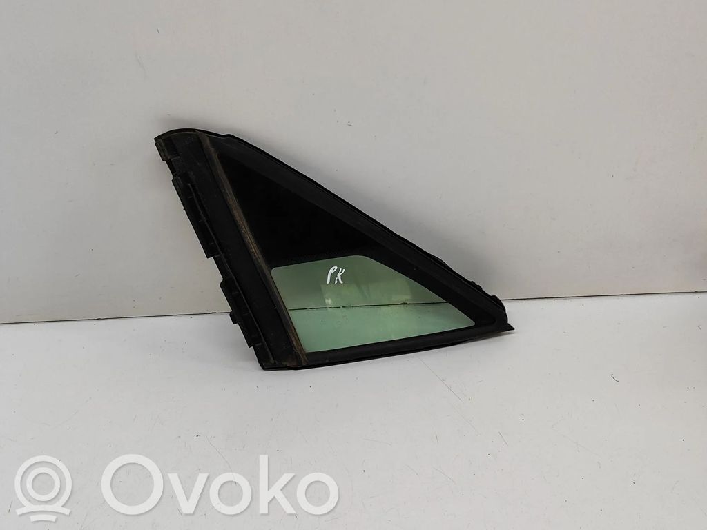 Lexus UX Ventanilla de ventilación de la puerta delantera cuatro puertas
