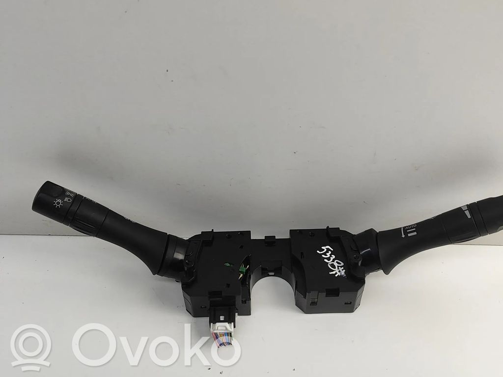 Nissan Juke I F15 Palanca de intermitentes 