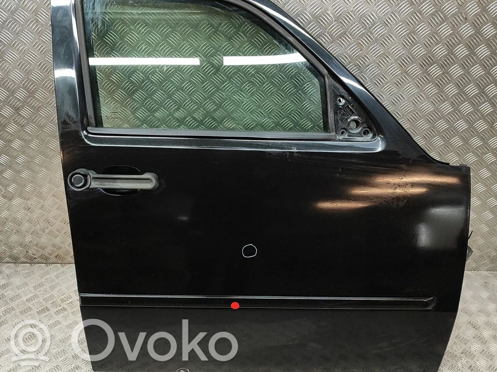 Dodge Nitro Priekinės durys 