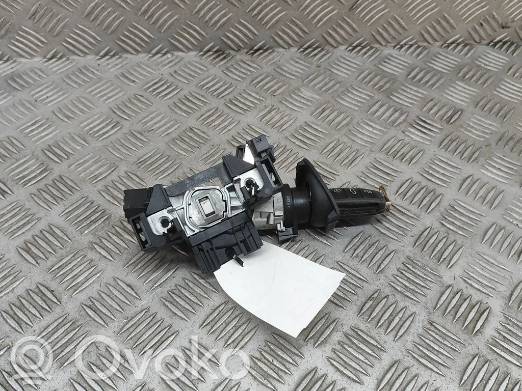 Audi Q3 F3 Virtalukko 