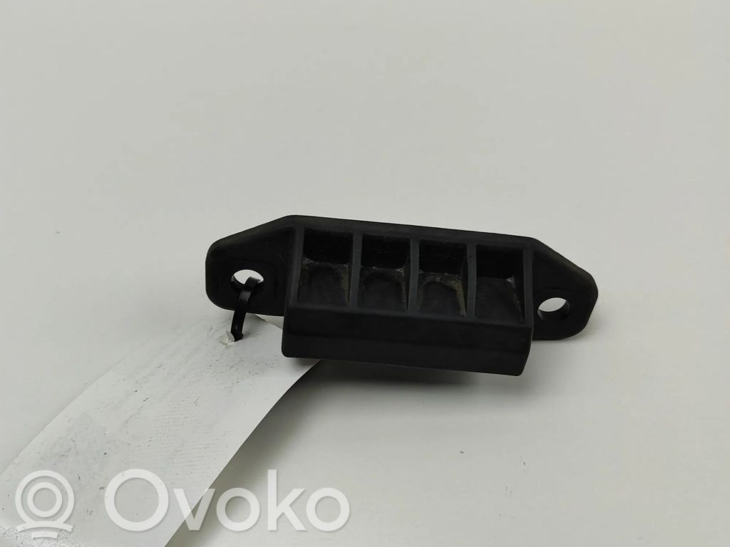 Tailgate/boot open switch button   694300D020