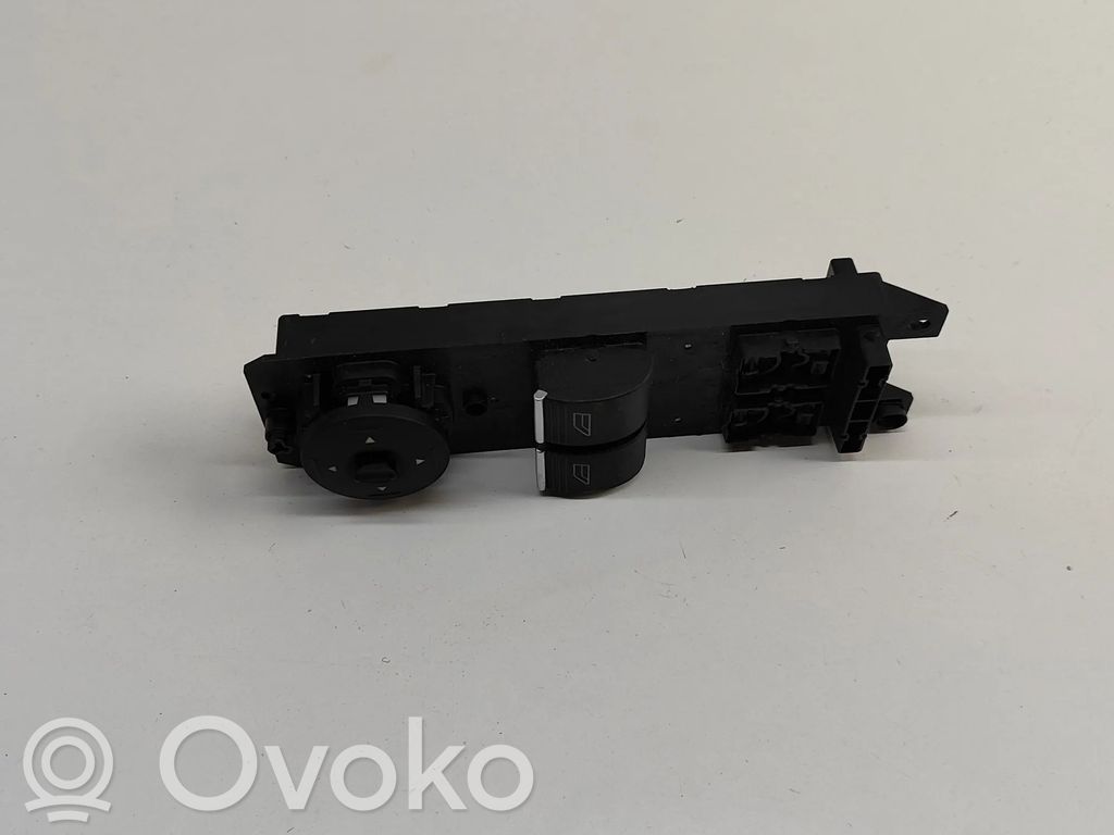 Ford Fiesta Electric window control switch 