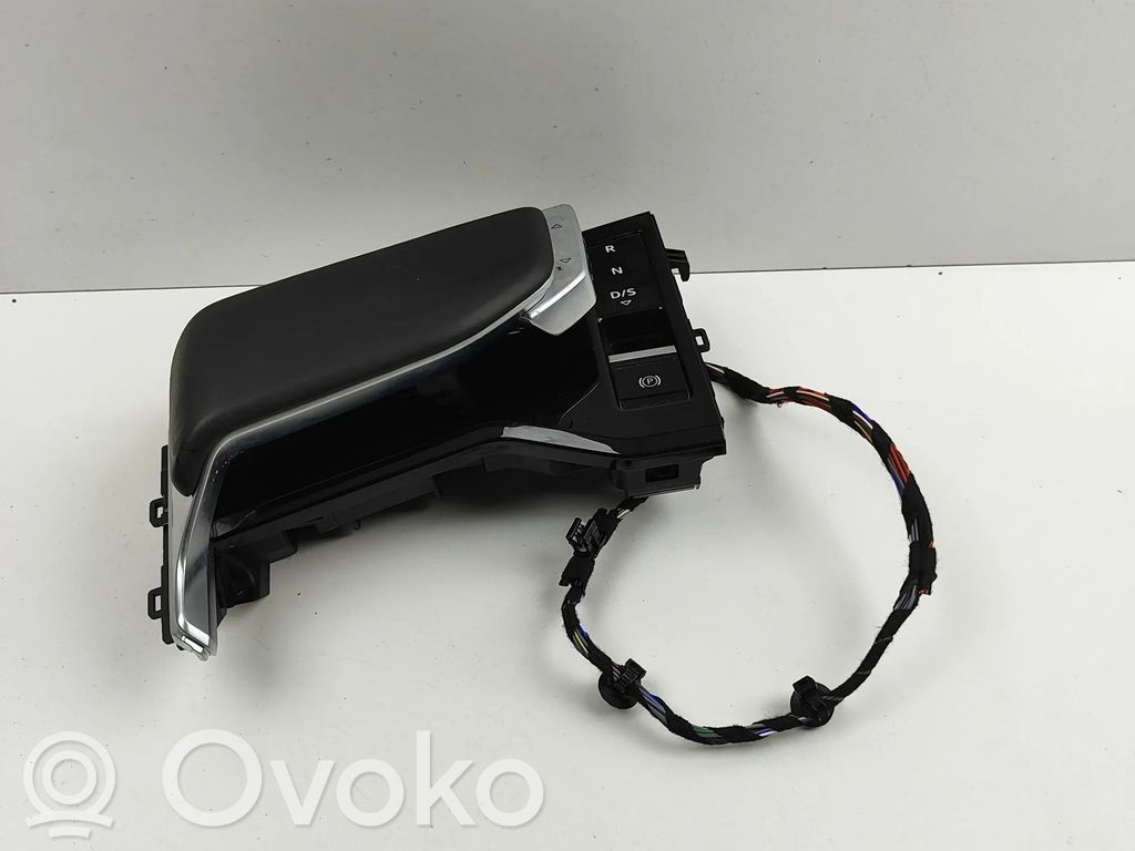 Audi Q8 Gear shifter/selector 