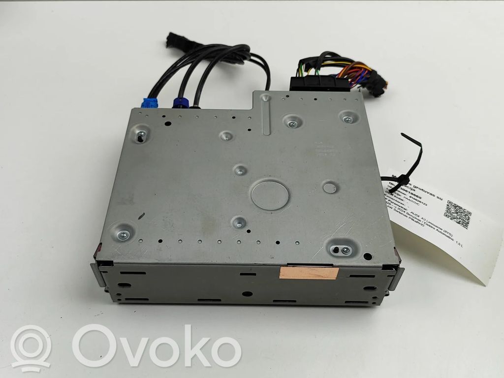 Audi A3 8Y Panel / Radioodtwarzacz CD/DVD/GPS 