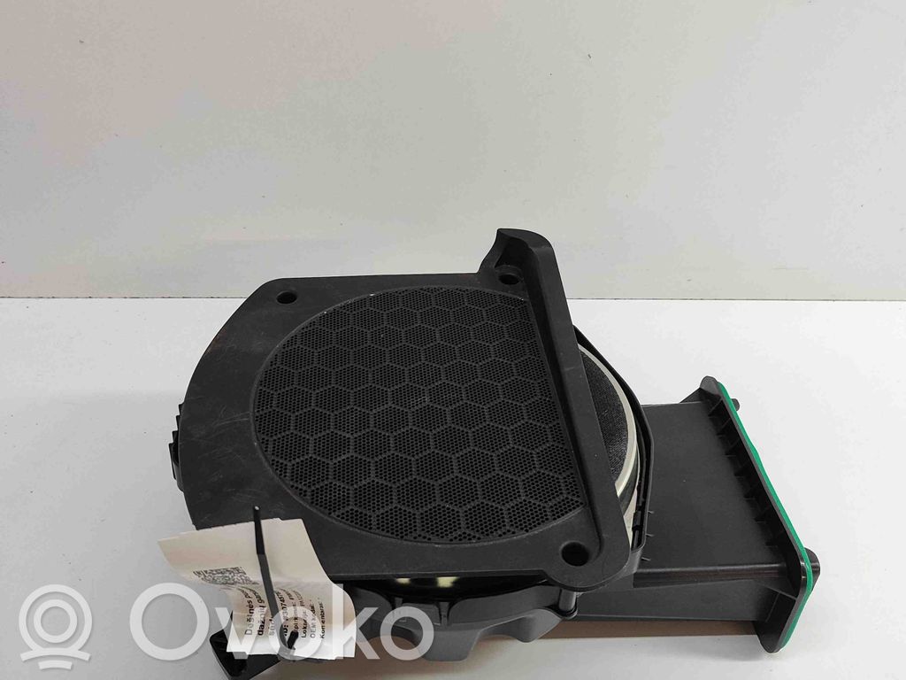 BMW X4 G02 Subwoofer 