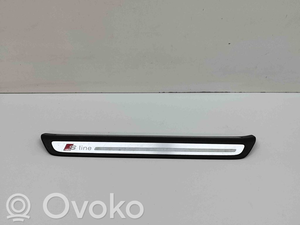 Osłona listwy przedniej   8U0853374C,8U0853374B