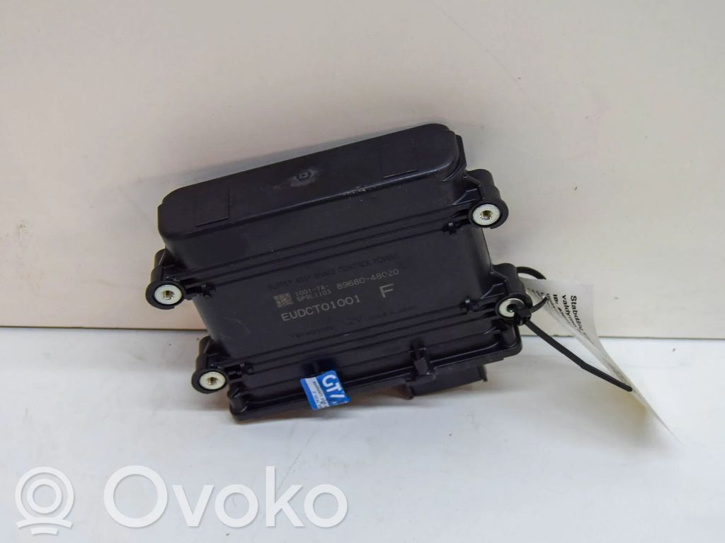 Toyota bZ4X Module de frein de stationnement 