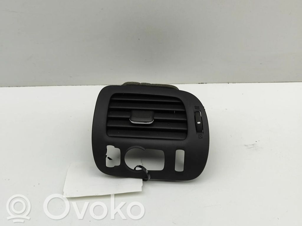 Opel Ampera Dysze / Kratki nawiewu deski rozdzielczej 