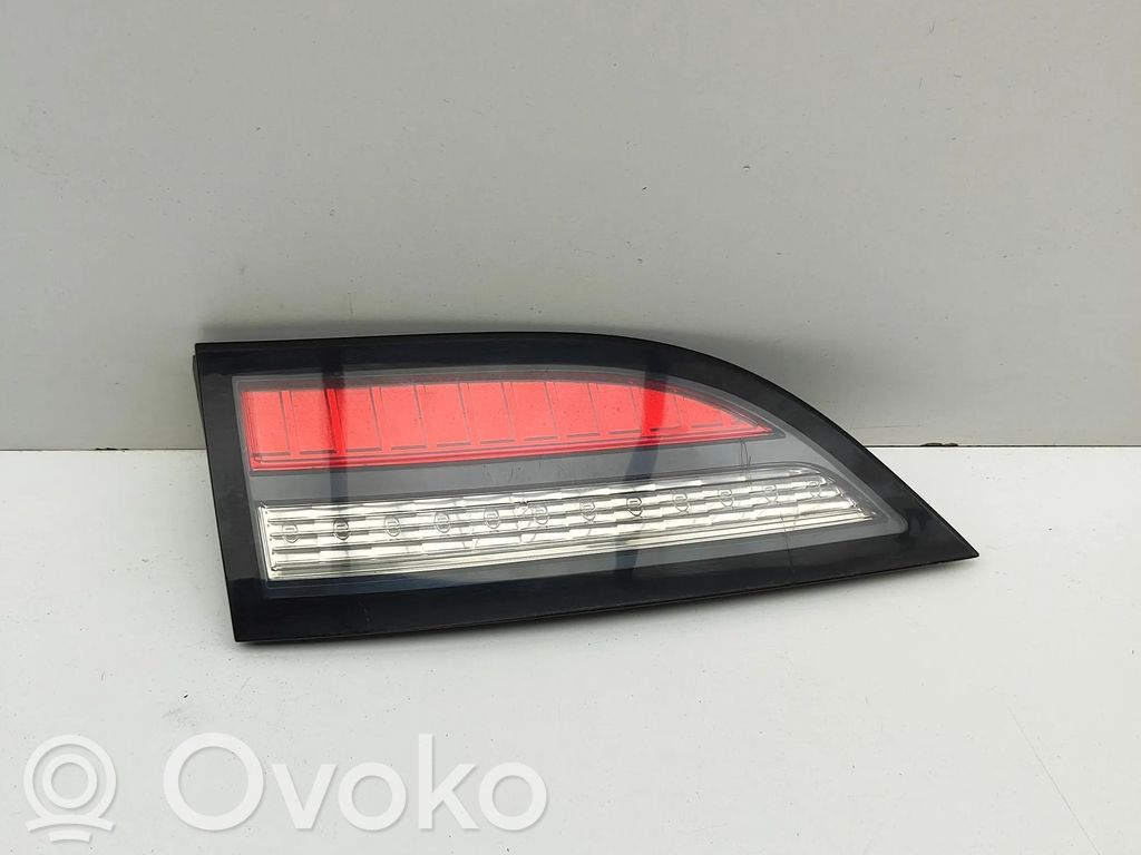 Opel Ampera Lampy tylnej klapy bagażnika 