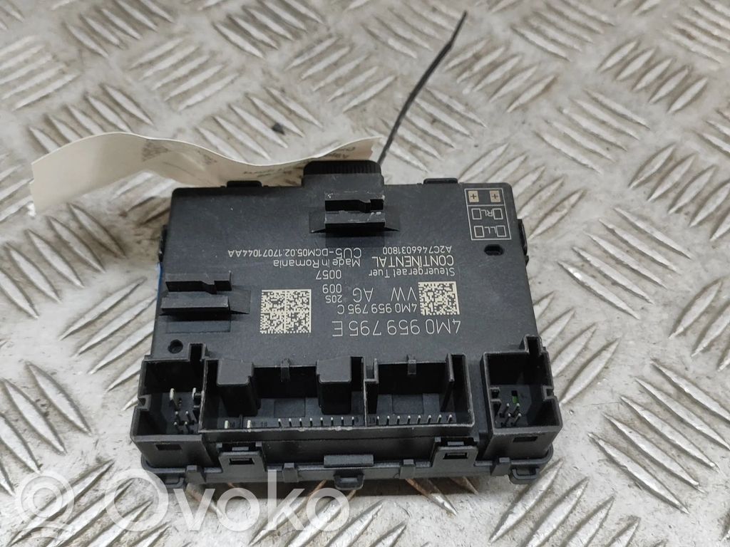Unité de commande module de porte   4M0959795E