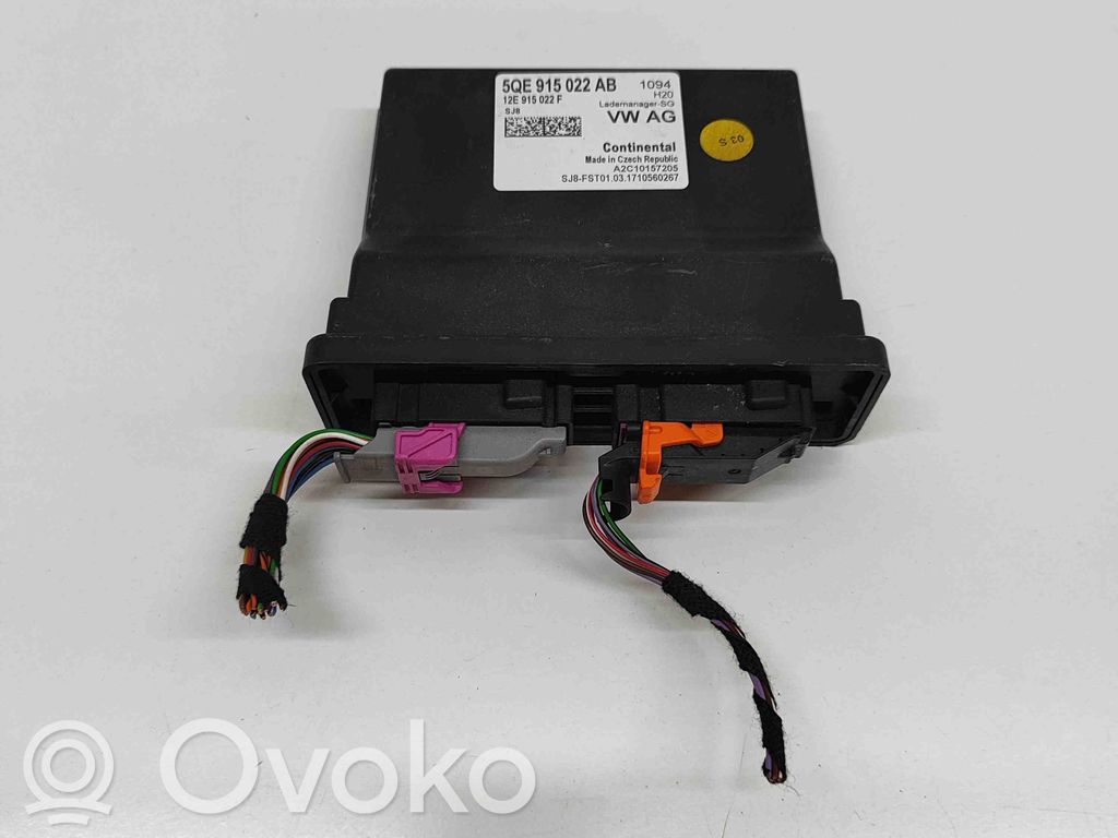 Volkswagen Golf VII Current control relay 