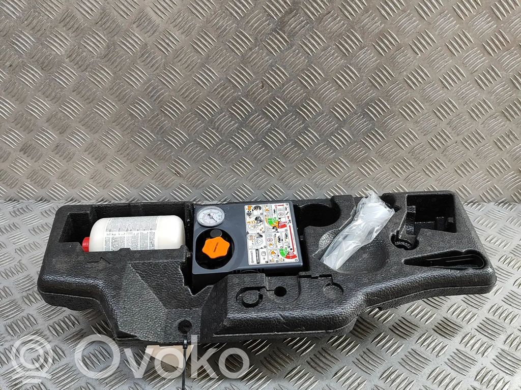Volvo V60 Inne elementy wykończenia bagażnika 