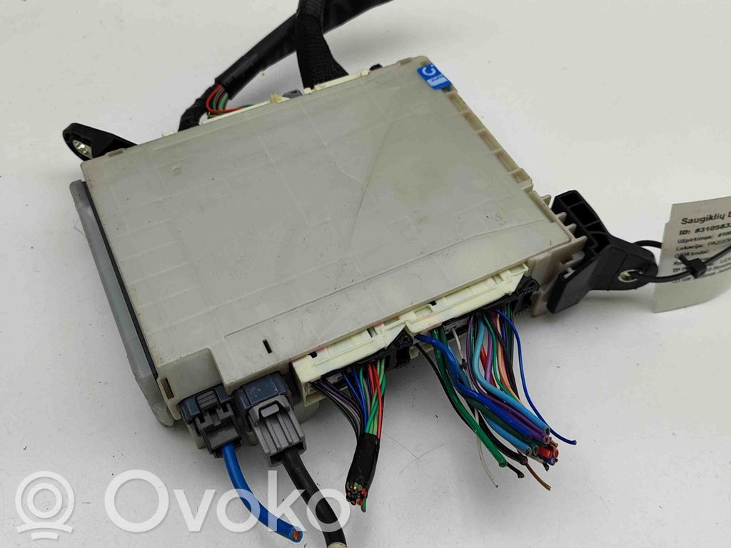 Lexus IS III XE30 Fuse module 
