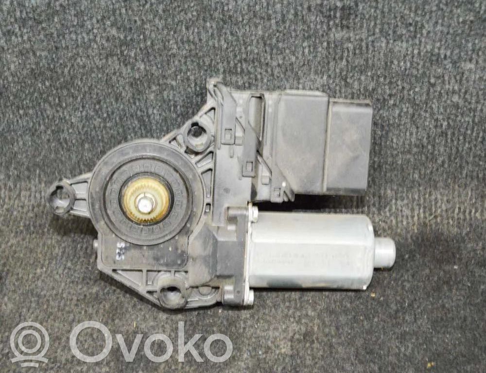 Volkswagen Golf VI Motorino alzacristalli della portiera posteriore 
