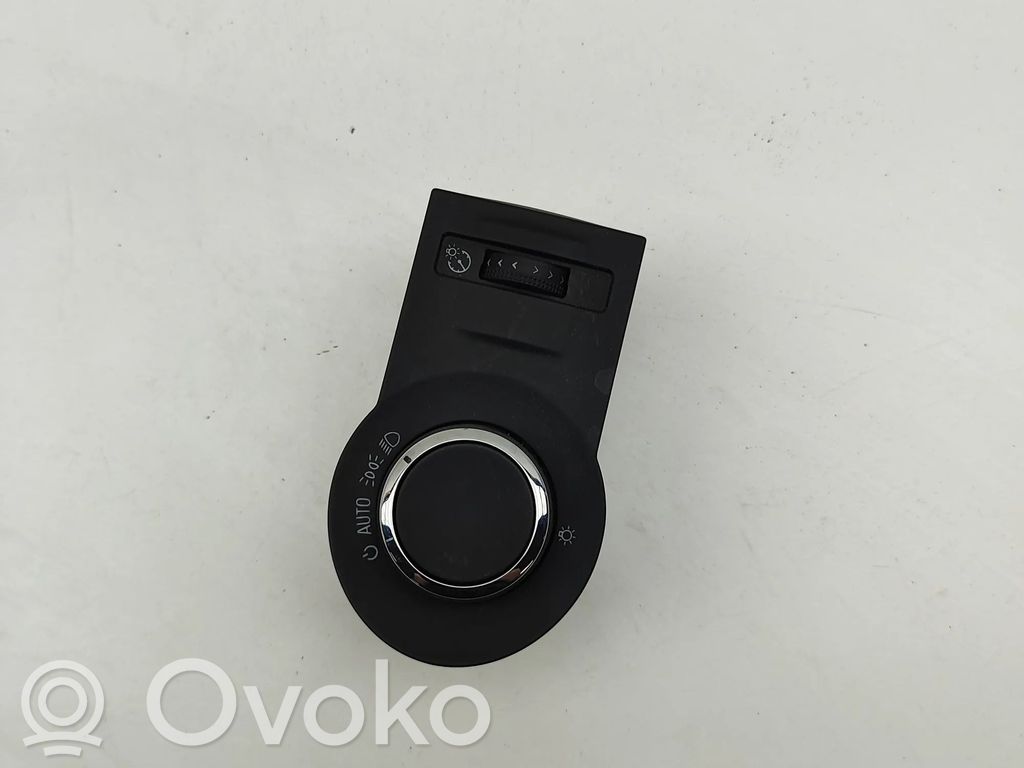 Chevrolet Camaro Light switch 