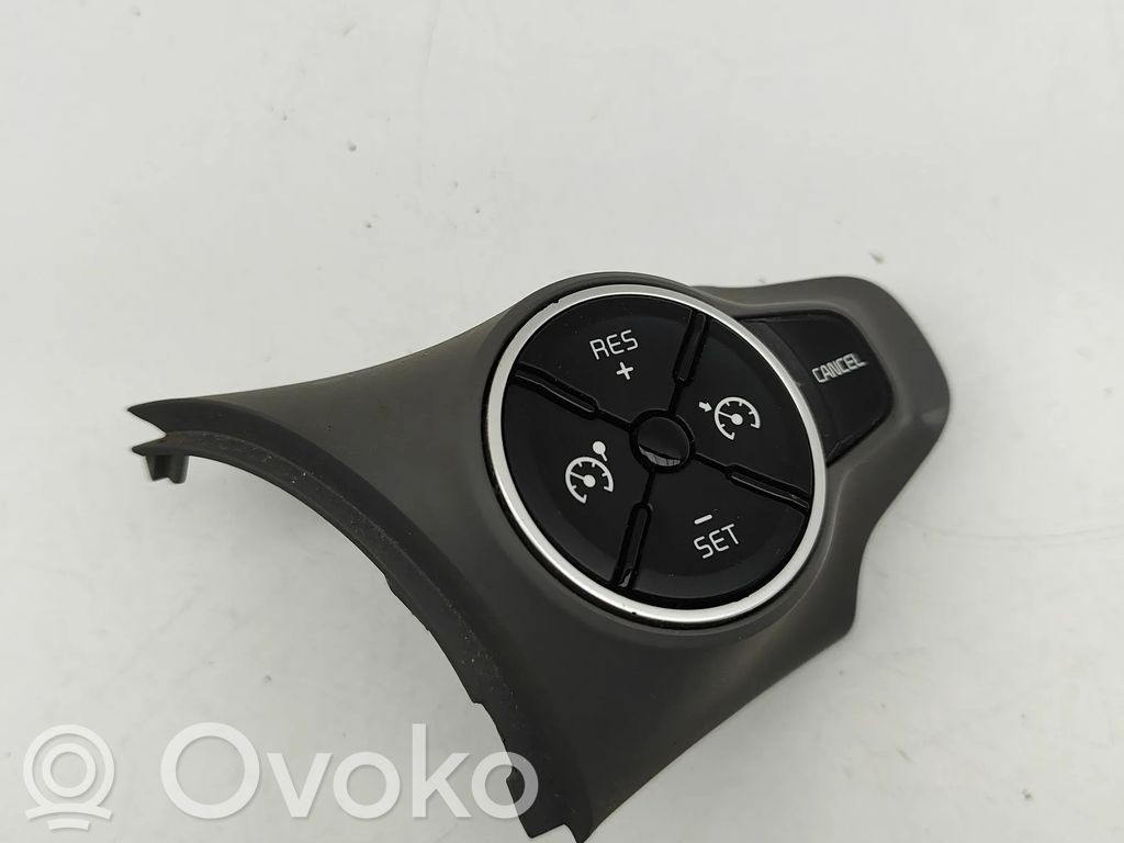 KIA Soul Pulsanti/interruttori sul volante 