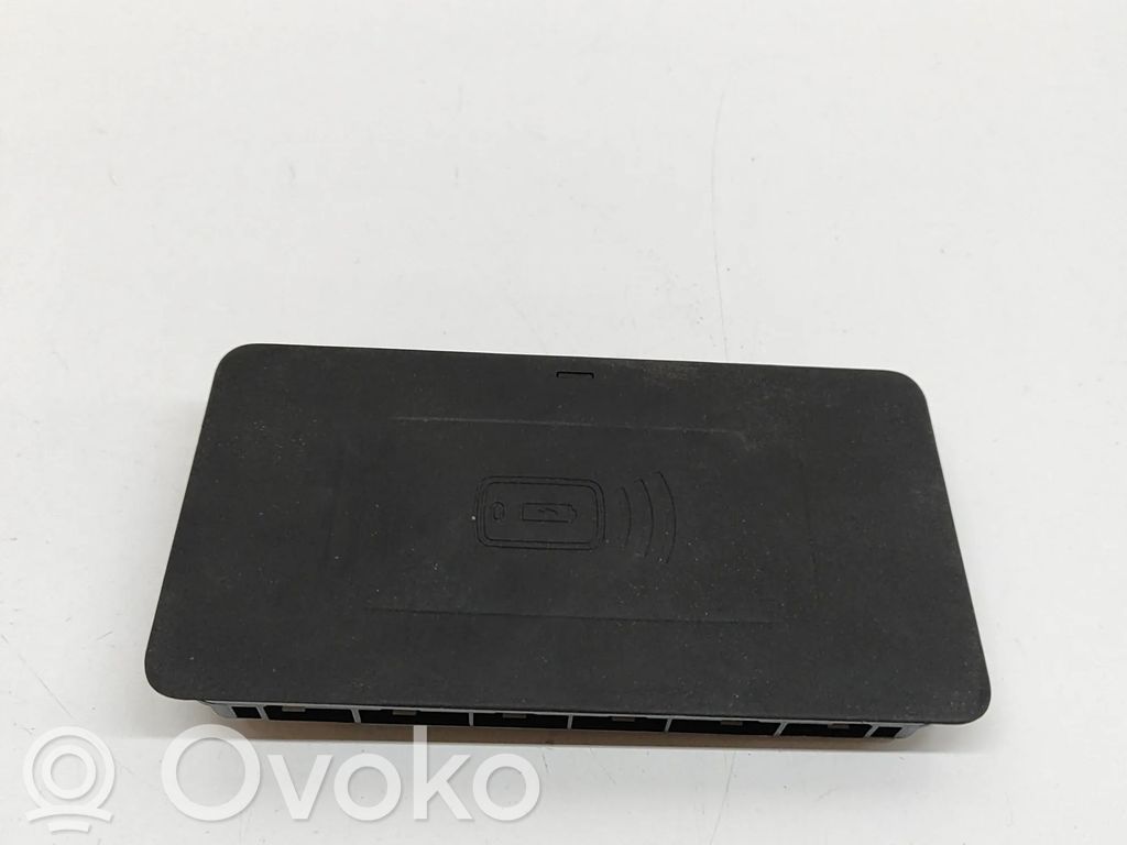 BMW 8 G14 Wireless charging module 