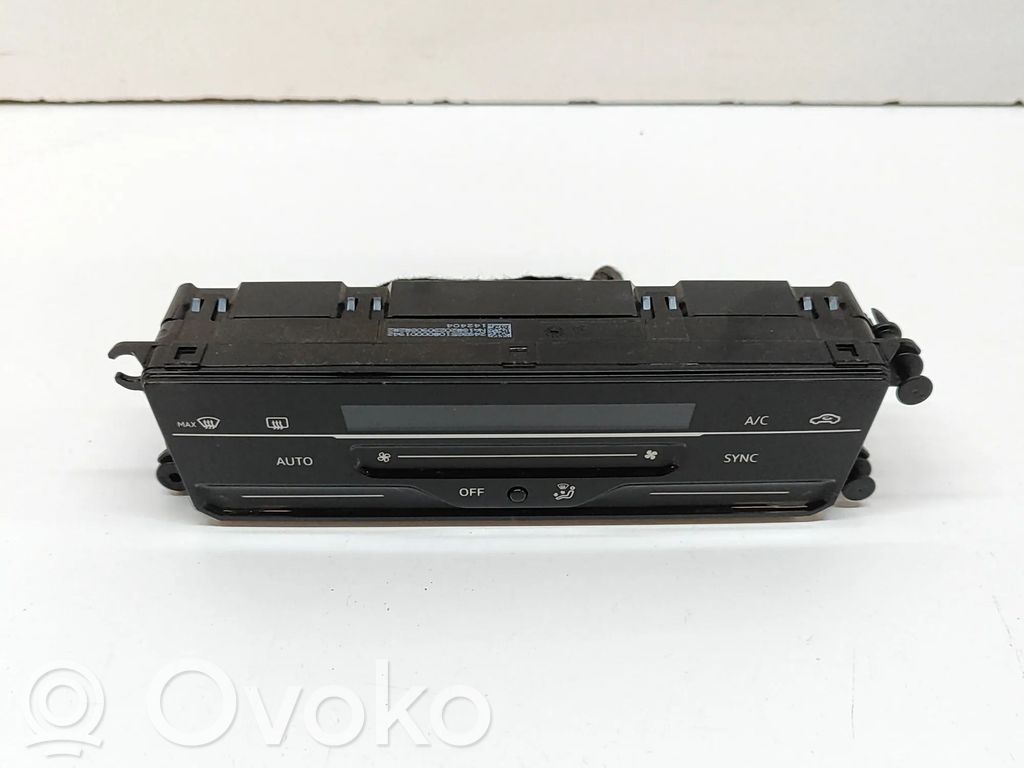 Volkswagen Taigo Comutator control ventilator interior 