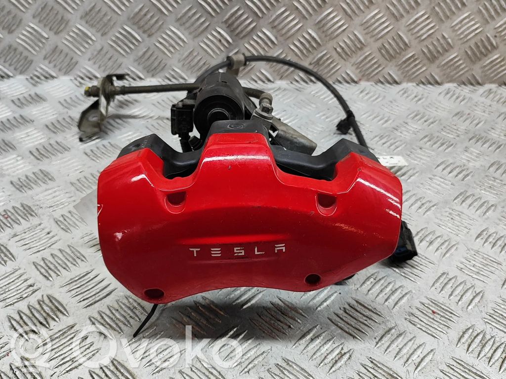 Tesla Model Y Takajarrusatula 