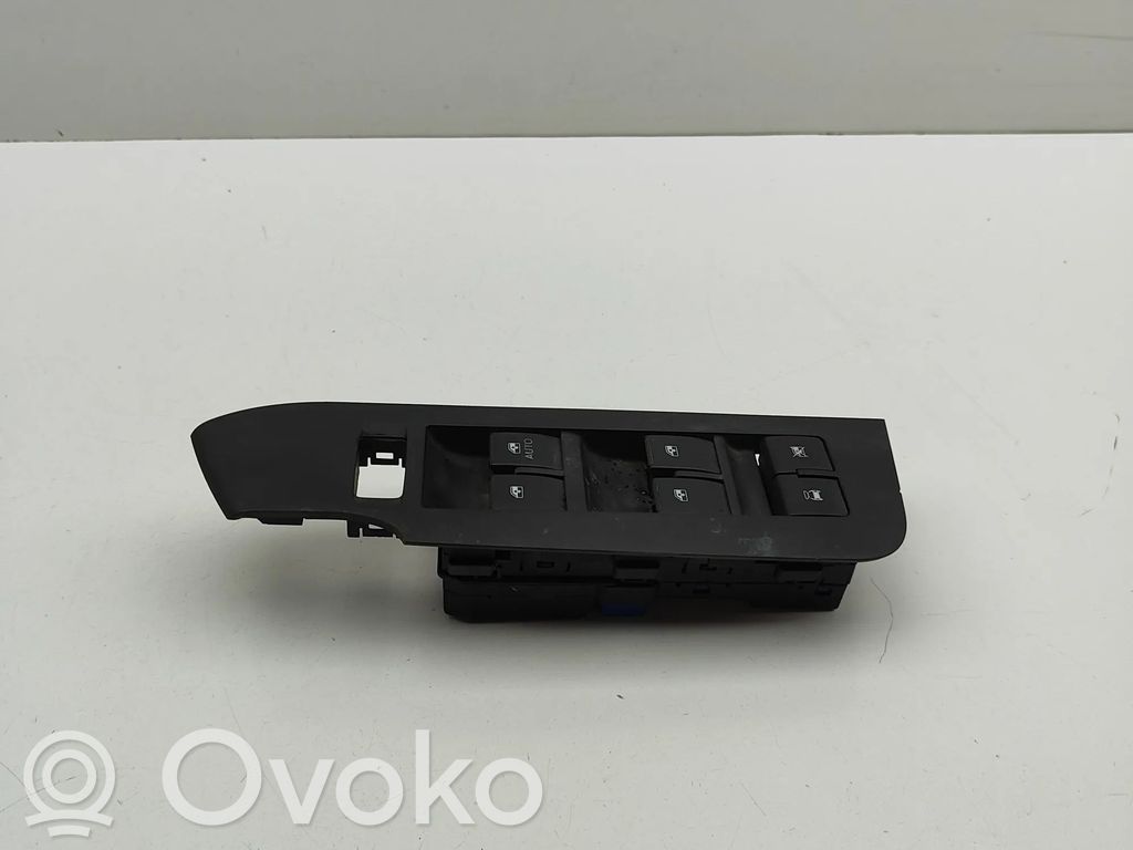 Chevrolet Captiva Electric window control switch 