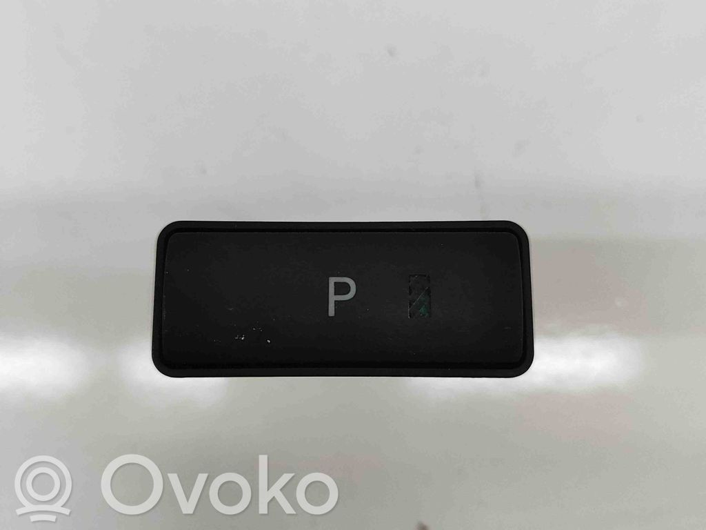 Przycisk / Włącznik czujnika parkowania PDC   8448047010