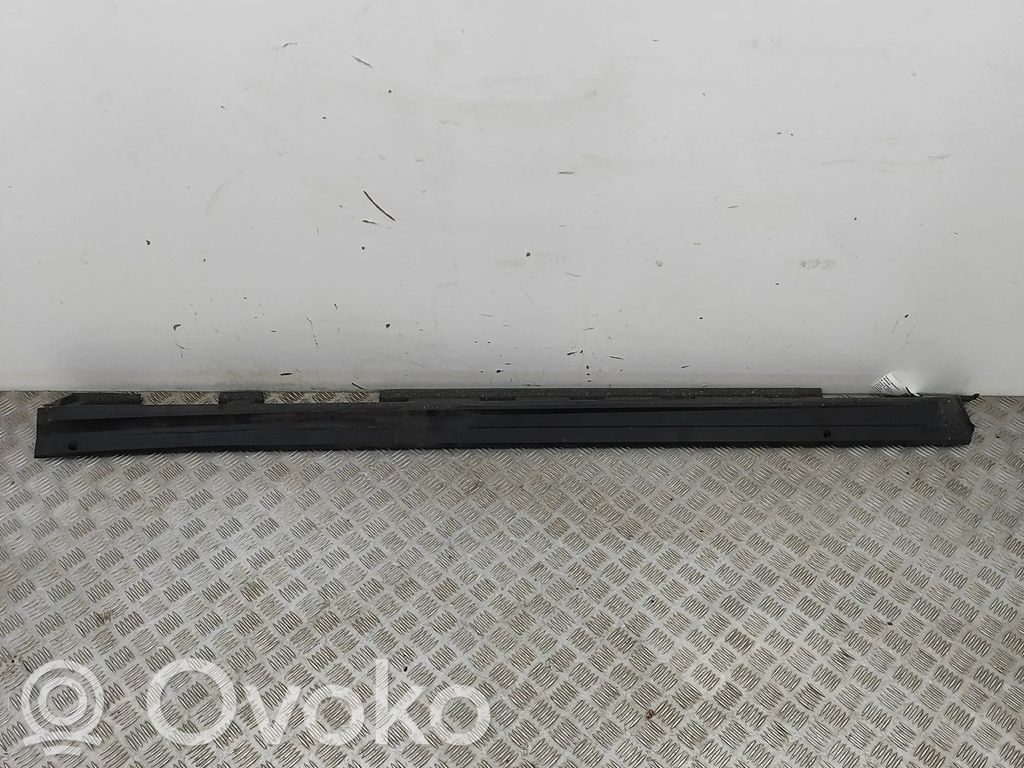 Toyota RAV 4 (XA50) Listón 