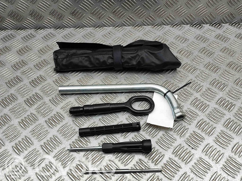 Audi A5 Tool set 