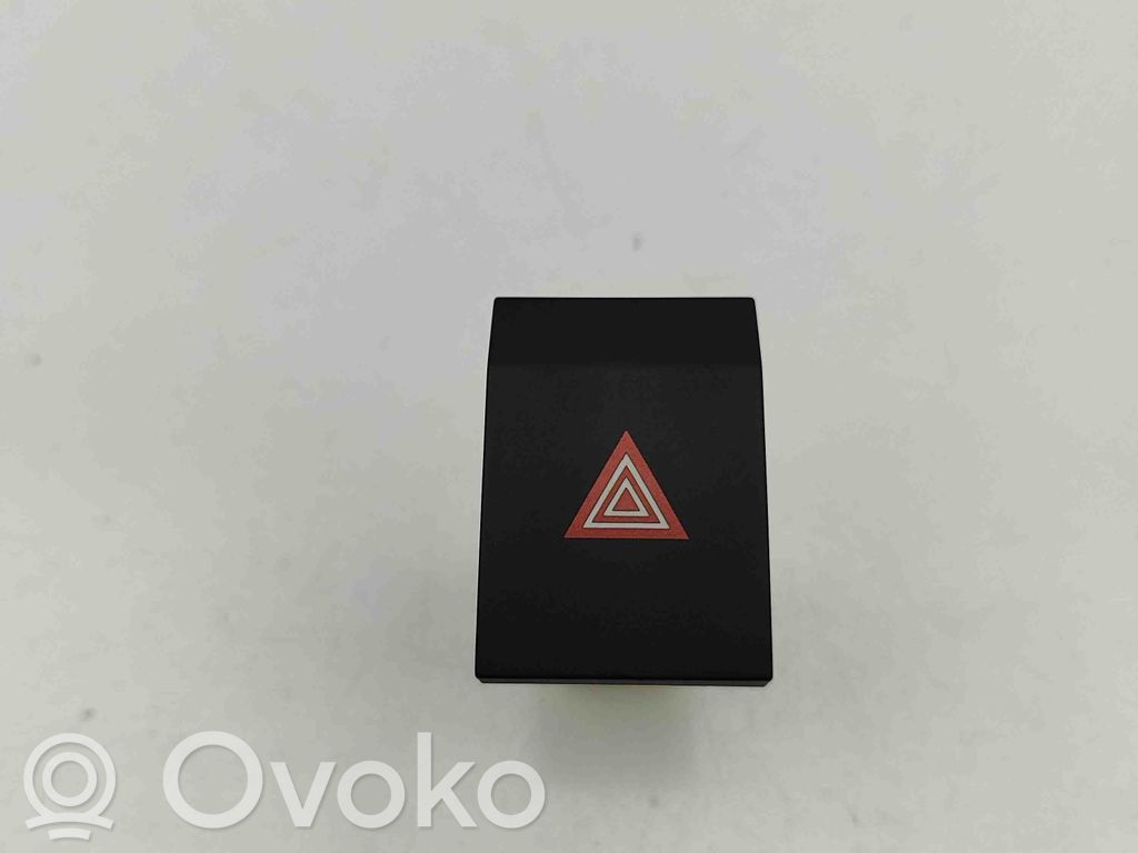 Opel Astra L Botón interruptor de luz de peligro 