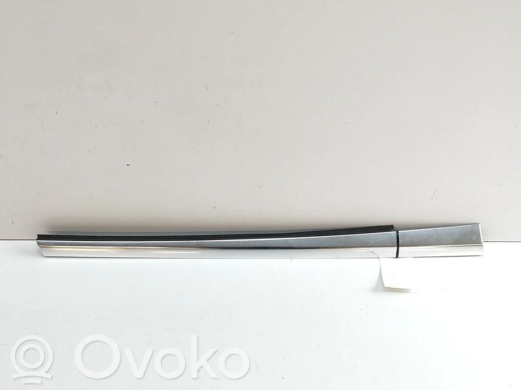 Mercedes-Benz C W205 Rivestimento modanatura del vetro della portiera posteriore 