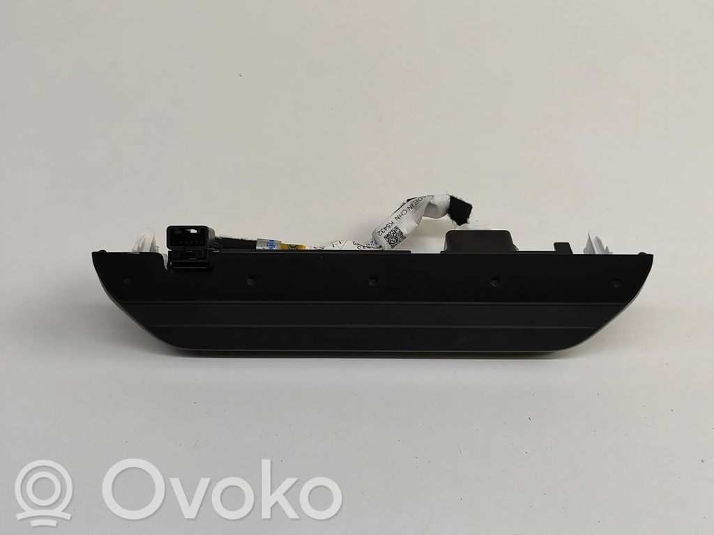 Mazda MX-30 Passenger airbag on/off switch 