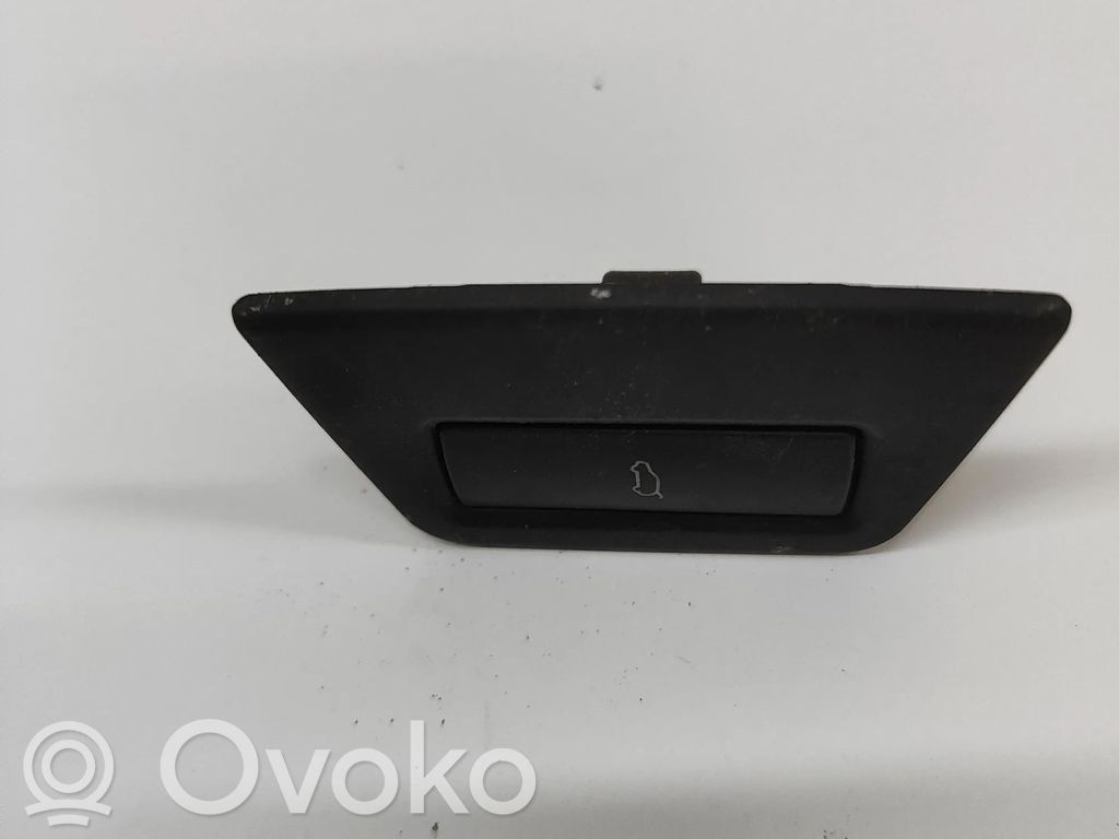 Audi Q7 4L Tailgate/boot open switch button 