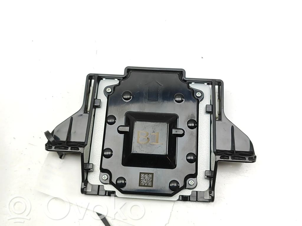 GPS-pystyantenni   8688002070,8614758010