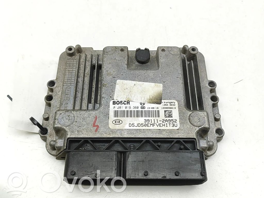 Unidad de control/módulo del motor   391112A952,0281019360,1039S58818