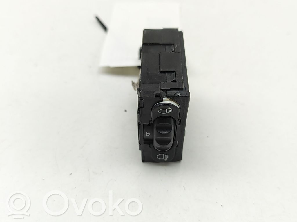 Headlight level height control switch   8200379685,7700841235