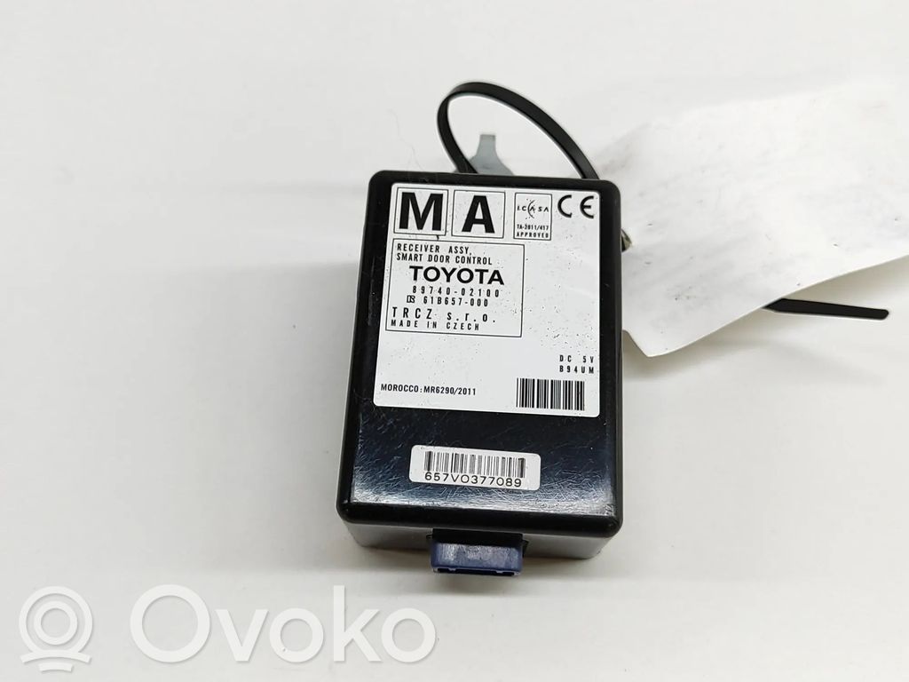 Toyota Auris E180 Door central lock control unit/module 