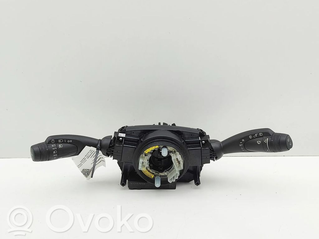 Volvo XC40 Leva indicatori 