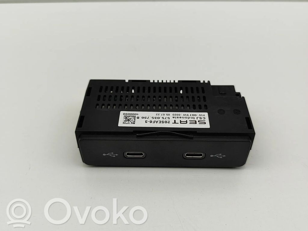 Cupra Born Enchufe conector USB 