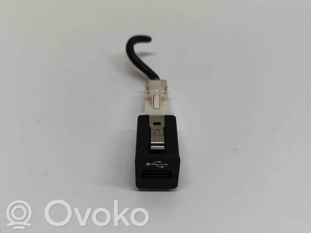 Enchufe conector USB   9237656