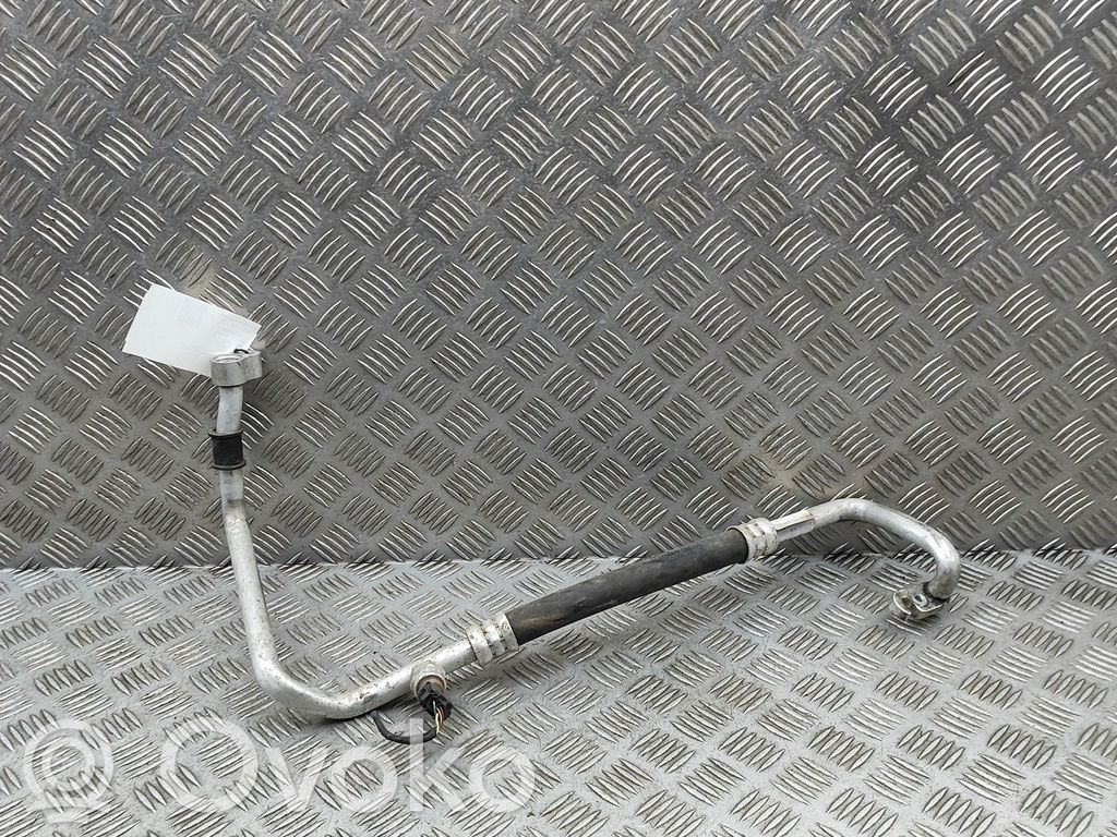 Ilmastointilaitteen putki (A/C)   106258300C