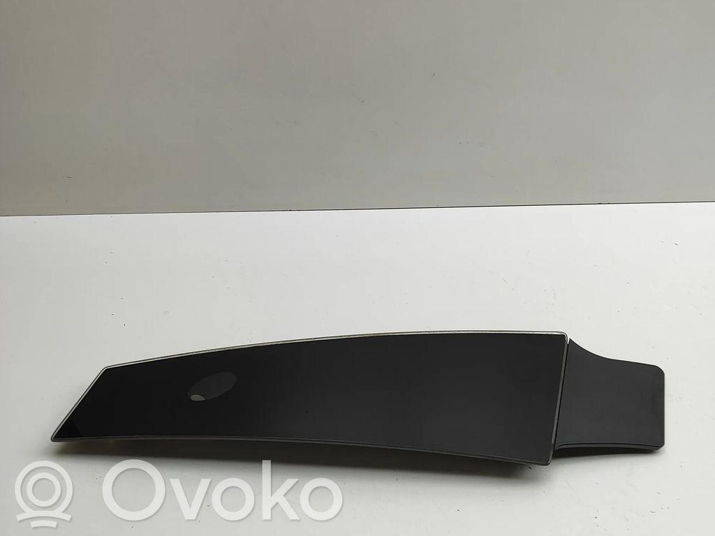 Tesla Model S Etuoven lasin muotolista 