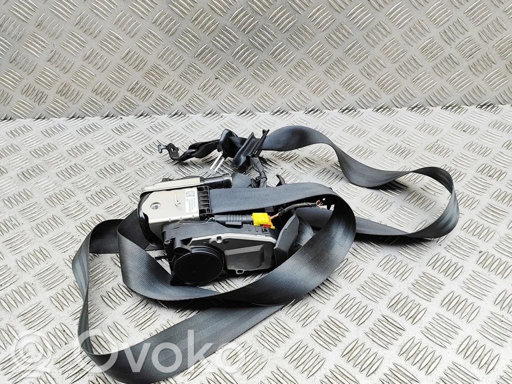 Volvo C40 Cinturón delantero 