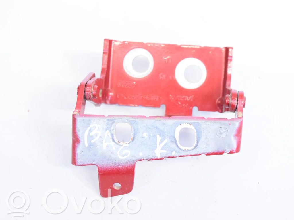 Tailgate/trunk/boot hinge   J9C342901A
