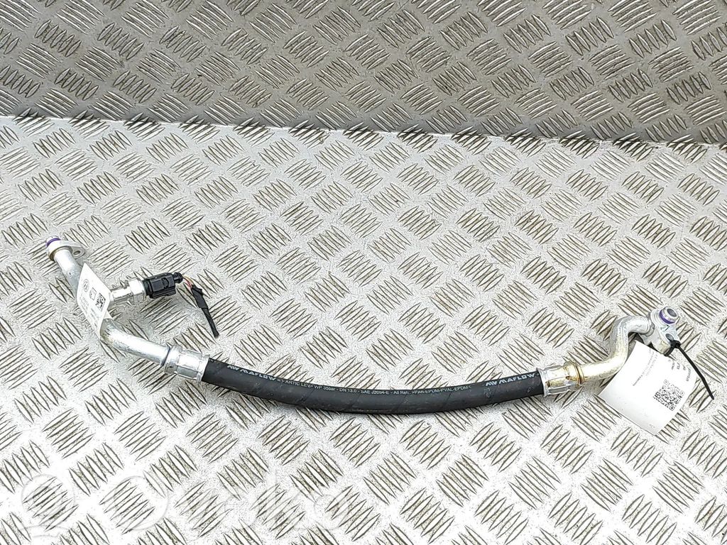 Volkswagen ID. Buzz Ilmastointilaitteen putki (A/C)