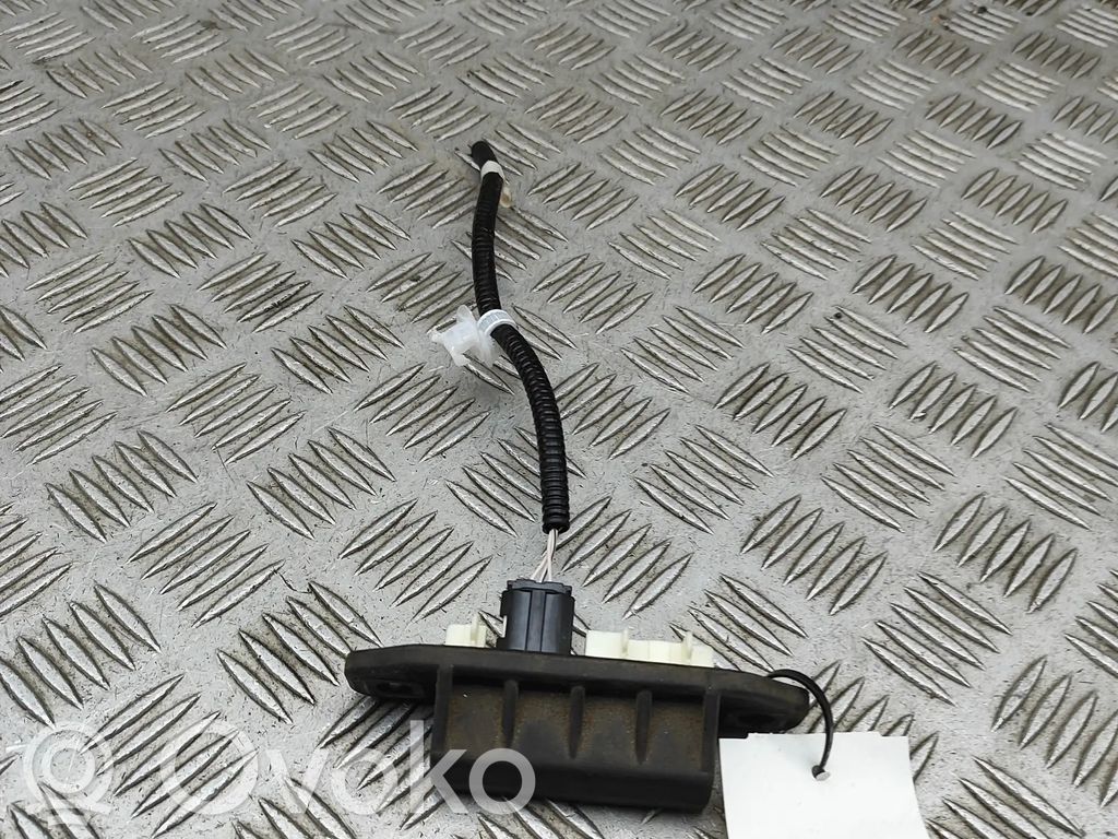 Toyota RAV 4 (XA50) Botón interruptor de maletero abierto 