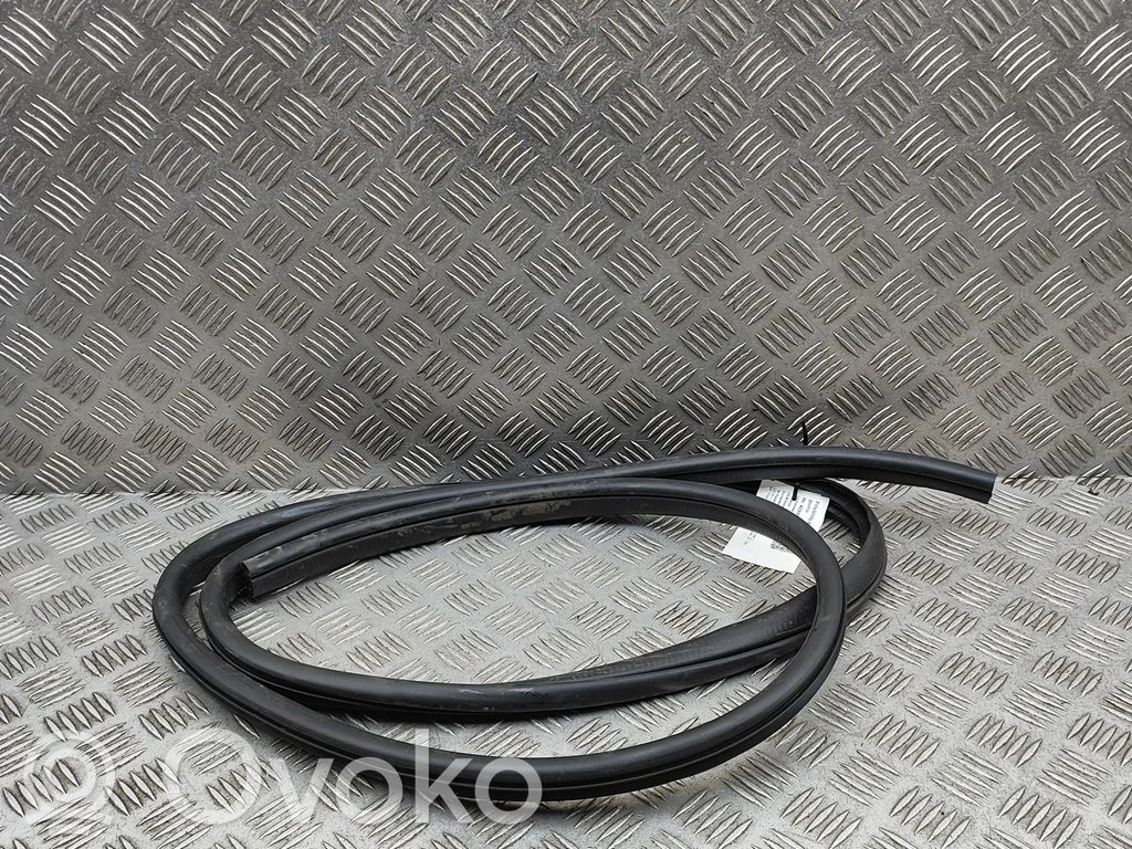 Uszczelka drzwi przednich   63527SJ001